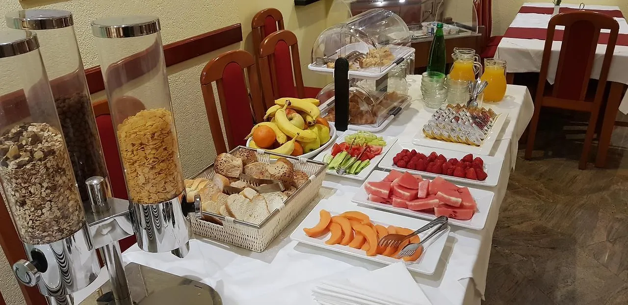 Hotel Monika Trogir 4*,