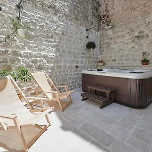 Bed and breakfast Kudelik - Stone Story
