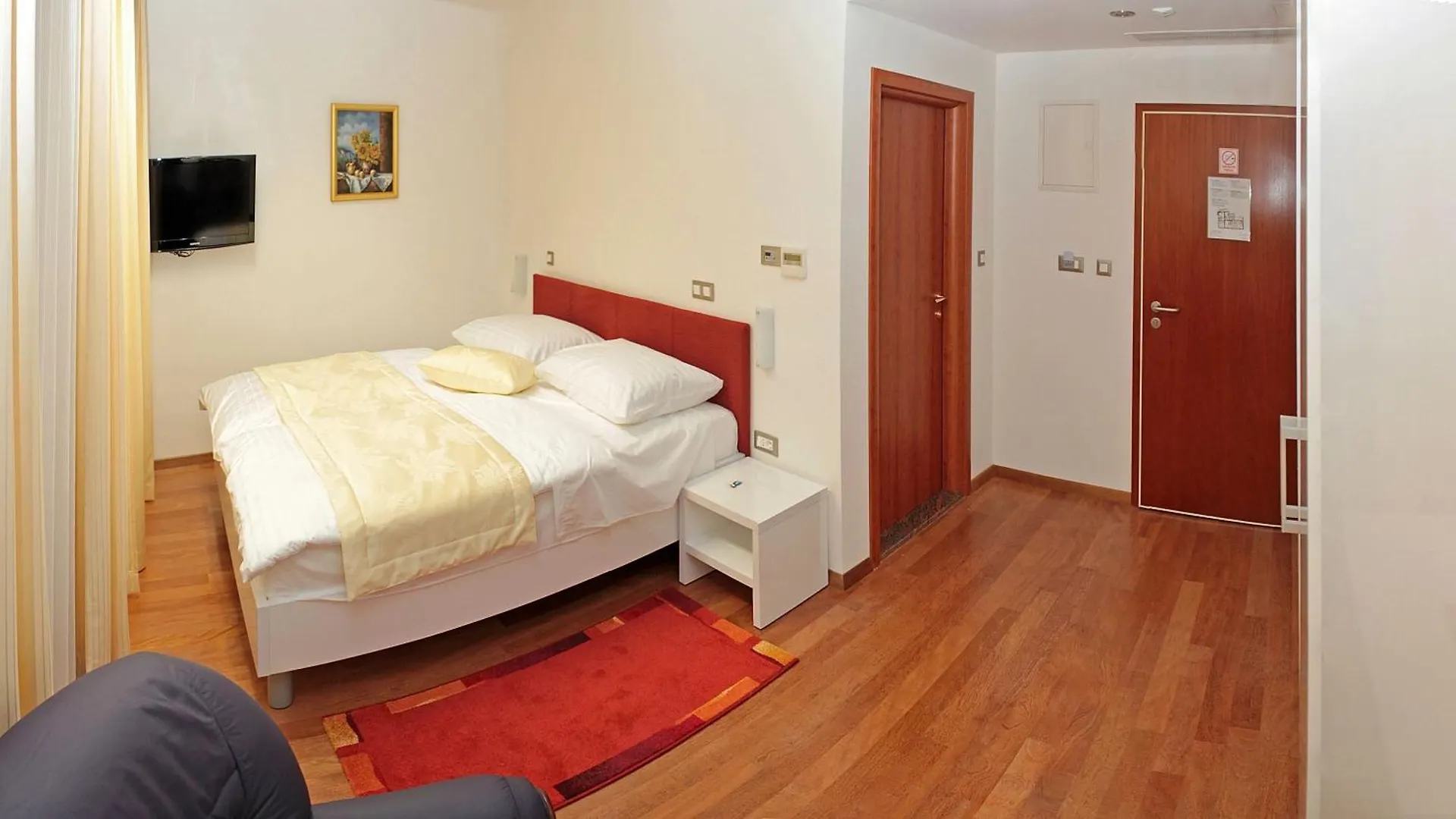 Hotel Monika Trogir 4*,  Croatie